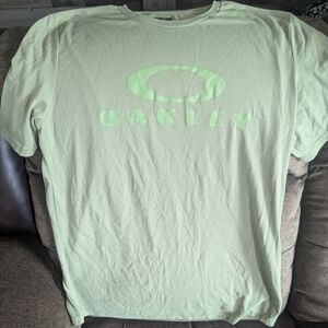 Oakley Men's Green T-Shirt